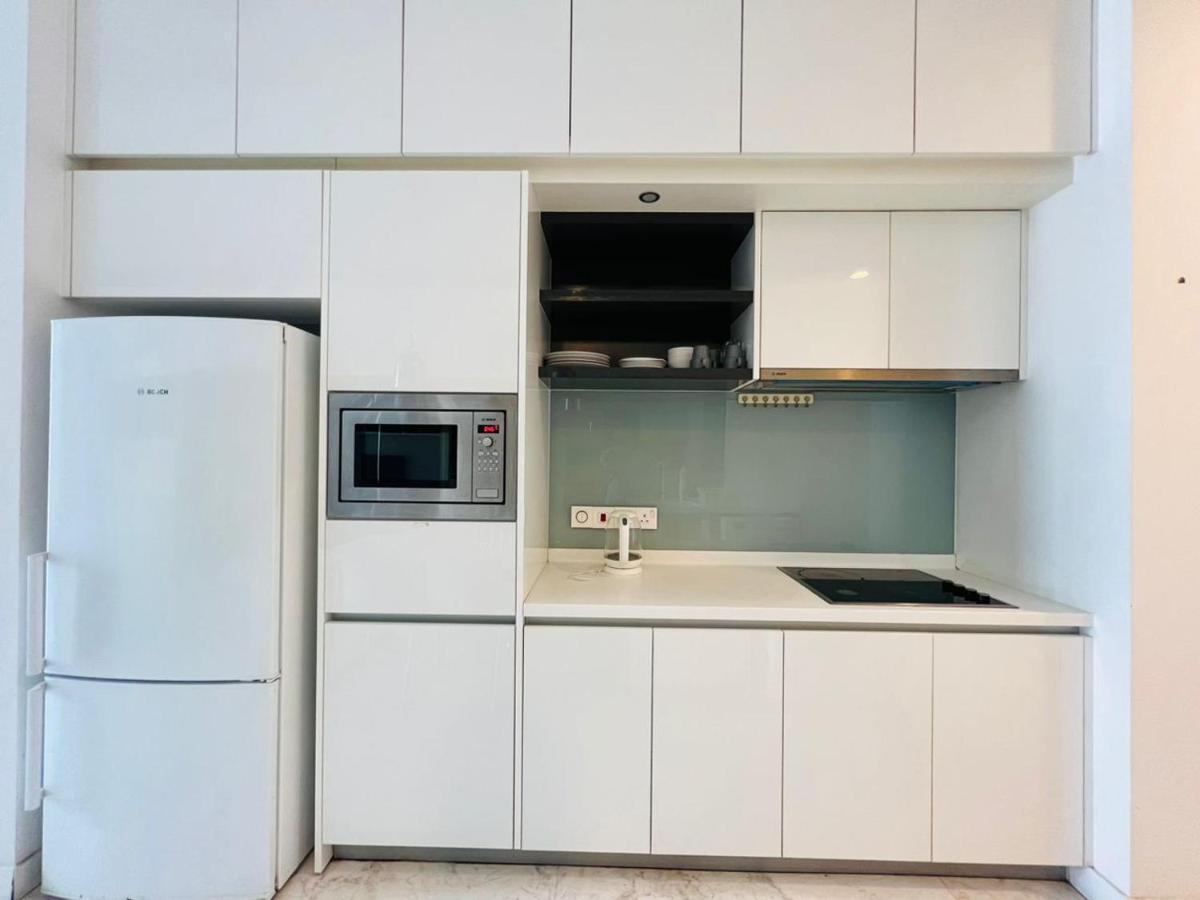 The Platinum Klcc By Cozy White Apartment กัวลาลัมเปอร์ ภายนอก รูปภาพ